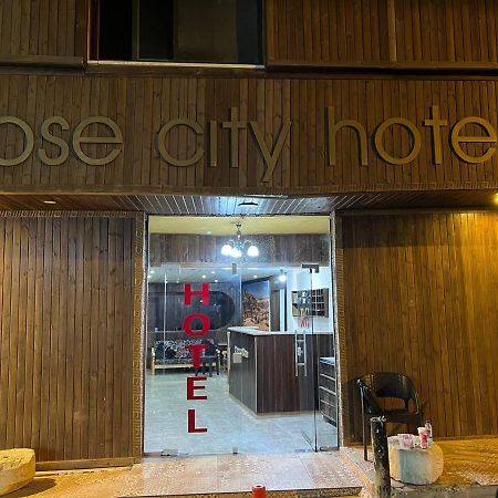 Rose City Petra 와디무사 외부 사진